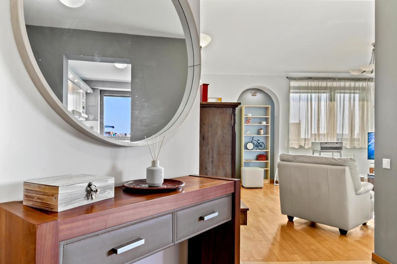 125 Sqm Family Friendly With Kids Room Bukarest Exteriör bild