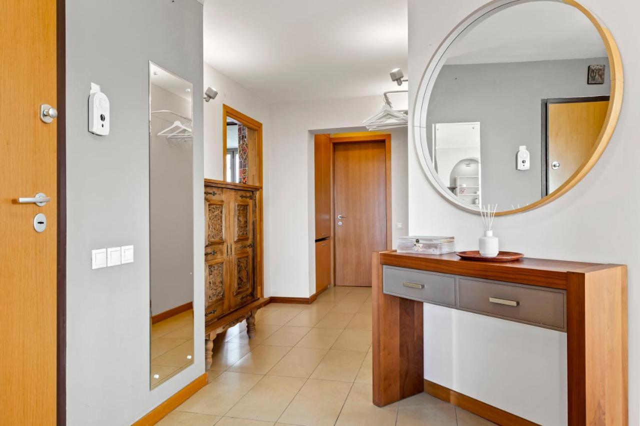 125 Sqm Family Friendly With Kids Room Bukarest Exteriör bild