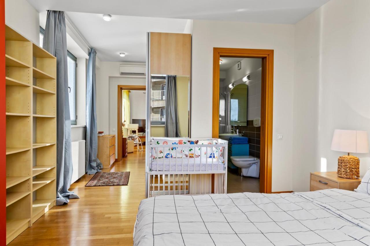125 Sqm Family Friendly With Kids Room Bukarest Exteriör bild