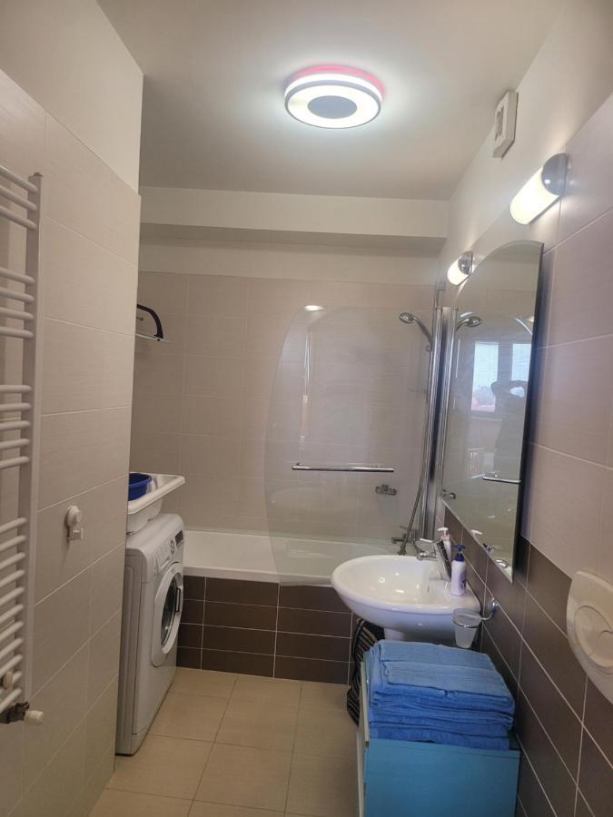125 Sqm Family Friendly With Kids Room Bukarest Exteriör bild